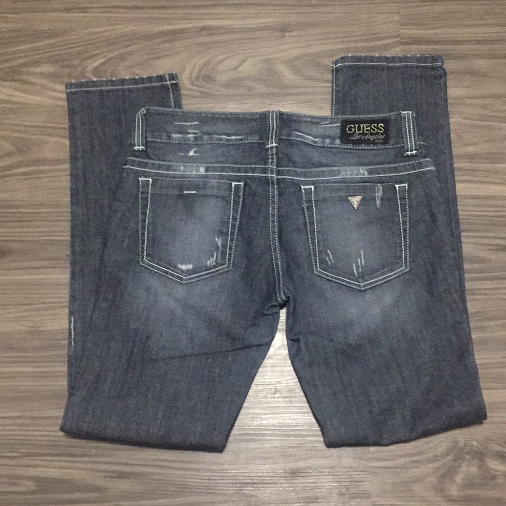 NWOT GUESS Jeans // Straight Leg